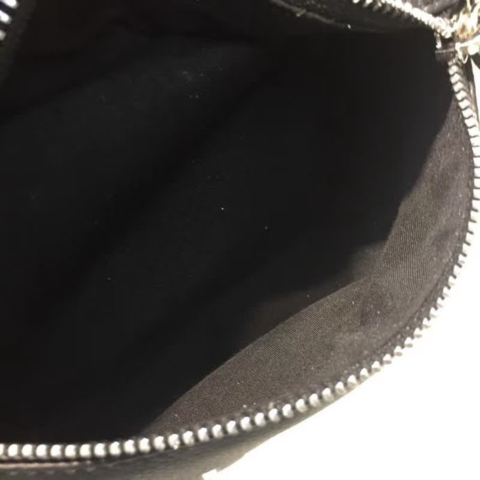 BALENCIAG巴黎世家 爆款 專櫃同步更新 小牛皮 斜挎胸包腰包 前面拉鏈口袋 簡約兩用包   BL1563